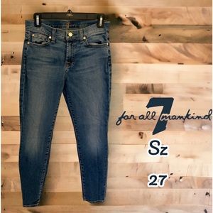 7 For all Mankind skinny Jeans. Sz 27